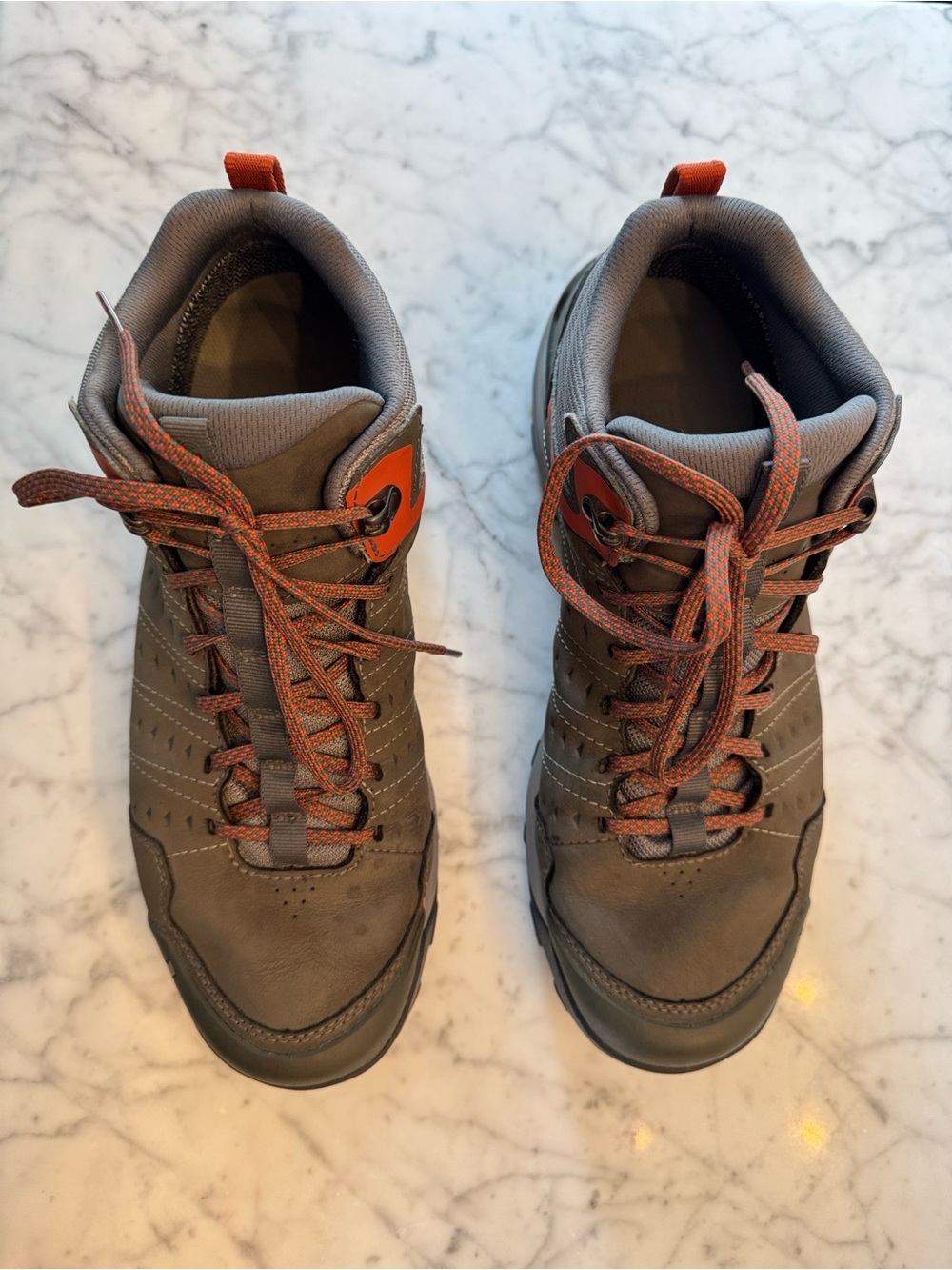 Oboz Sypes Mid Leather Waterproof Hiking Boots in Gunmetal
